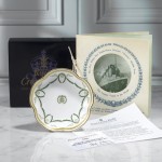 Commemorative five petal plate